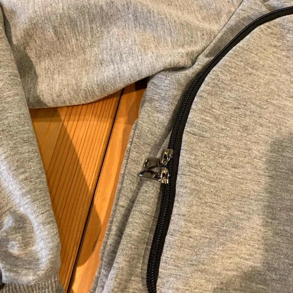 EUC BOMBAXCEIBA Pet Pouch Hoodie Carrier Hoodie Kangaroo Pocket w/ears Sz Large